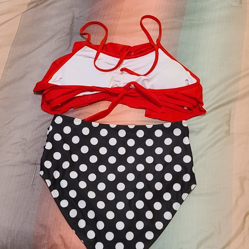 Cute Bikini - image 2